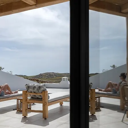 La Grande Vue-private Hilltop With Private Pools Vila