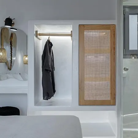 La Grande Vue-private Hilltop With Private Pools