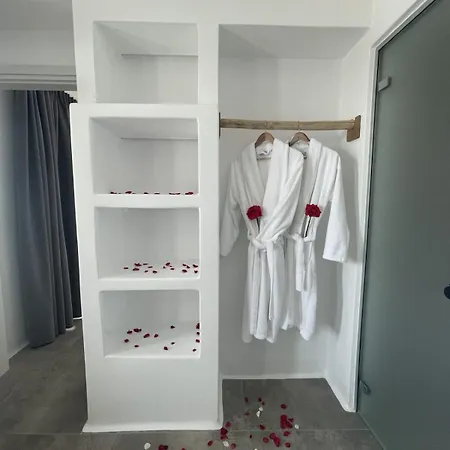 La Grande Vue-private Hilltop With Private Pools