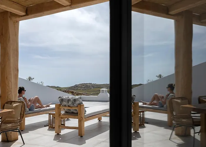 La Grande Vue-private Hilltop With Private Pools Vila