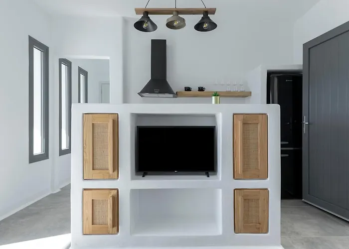 La Grande Vue-private Hilltop With Private Pools