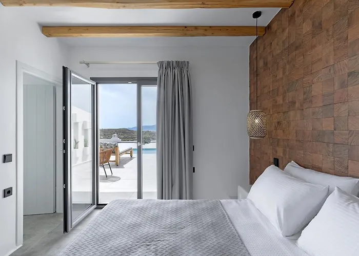 La Grande Vue-private Hilltop With Private Pools Villa *