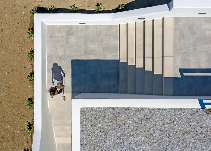 La Grande Vue-private Hilltop With Private Pools Villa *