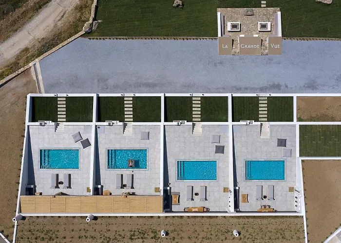 Villa La Grande Vue-private Hilltop With Private Pools *