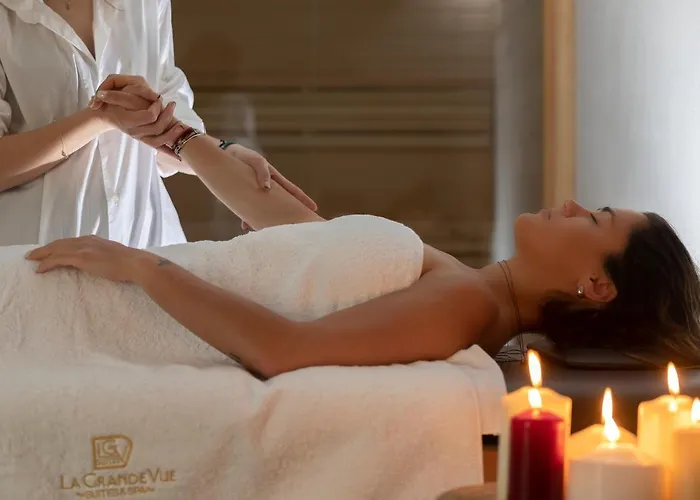 Villa La Grande Vue-private Hilltop With Private Pools