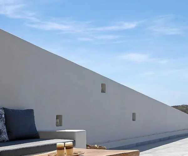 La Grande Vue-private Hilltop With Private Pools