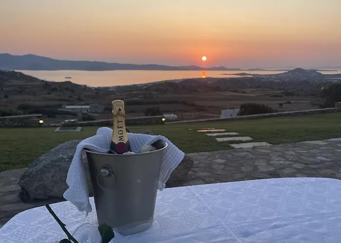 Villa La Grande Vue-private Hilltop With Private Pools