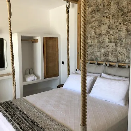 La Grande Vue-private Hilltop With Private Pools Villa *