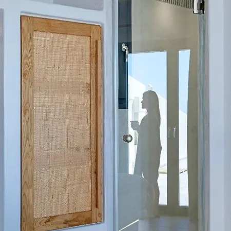 La Grande Vue-private Hilltop With Private Pools *