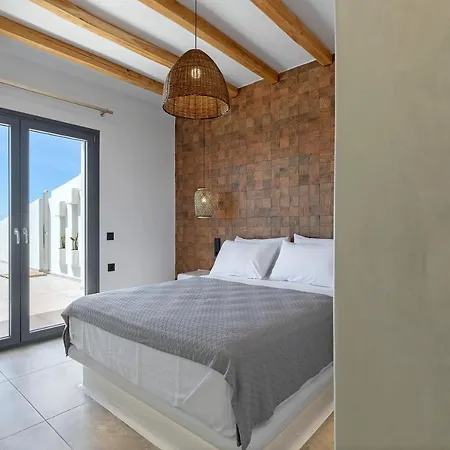 Villa La Grande Vue-private Hilltop With Private Pools