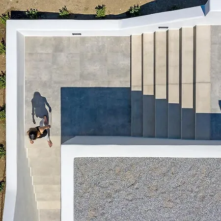 La Grande Vue-private Hilltop With Private Pools Villa *