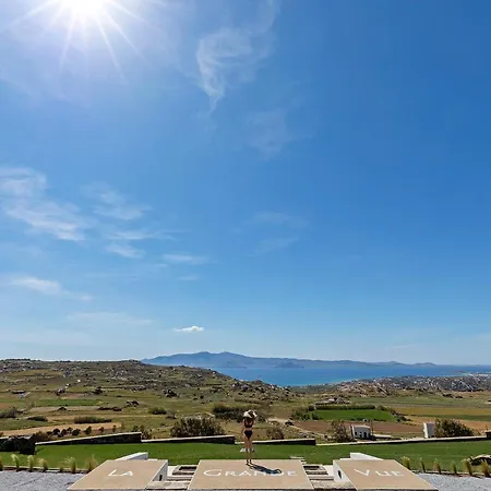 Villa La Grande Vue-private Hilltop With Private Pools