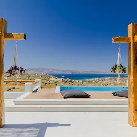 La Grande Vue-private Hilltop With Private Pools Villa