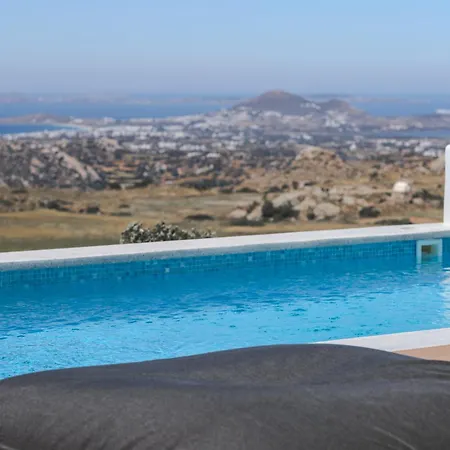 La Grande Vue-private Hilltop With Private Pools Villa *