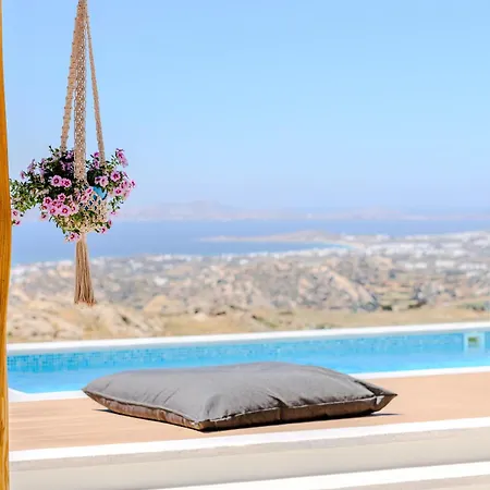 Villa La Grande Vue-private Hilltop With Private Pools *