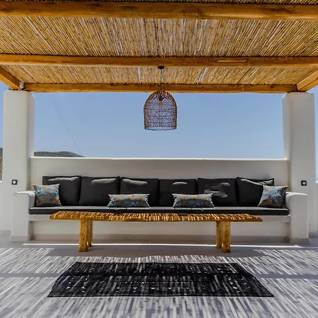 La Grande Vue-private Hilltop With Private Pools