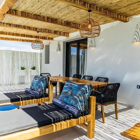 La Grande Vue-private Hilltop With Private Pools Vivlos