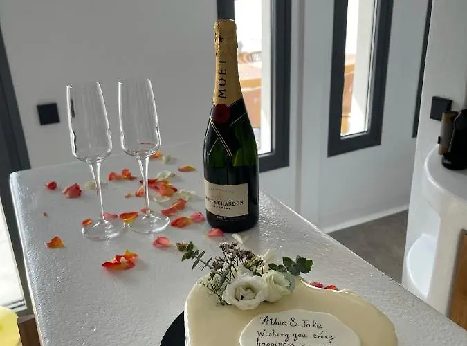 别墅 La Grande Vue-private Hilltop With Private Pools